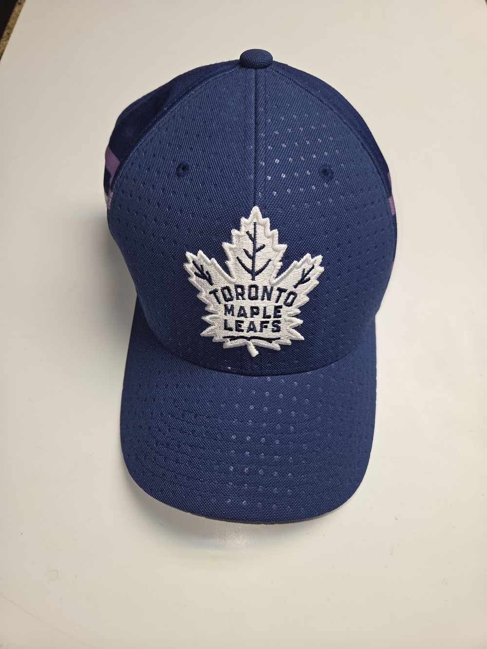 Toronto Maple Leafs Adidas Hockey Fights Cancer L/xl Blue Cap Hat Bnwt